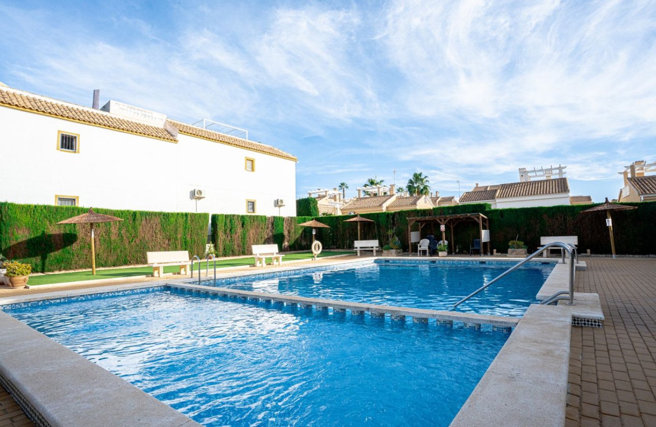 Reventa - Apartamento / piso -
Orihuela - Los Altos