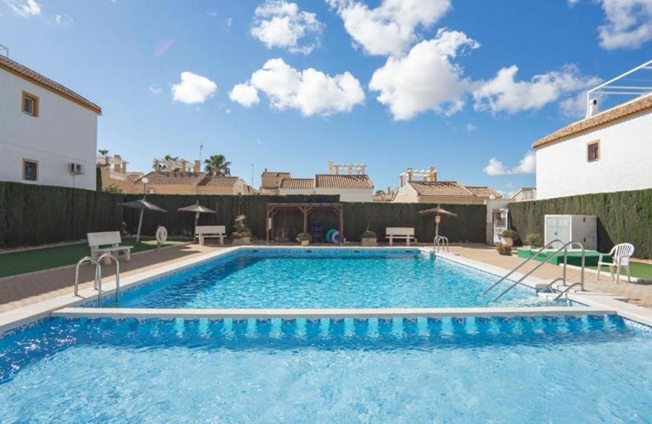 Reventa - Apartamento / piso -
Orihuela - Los Altos