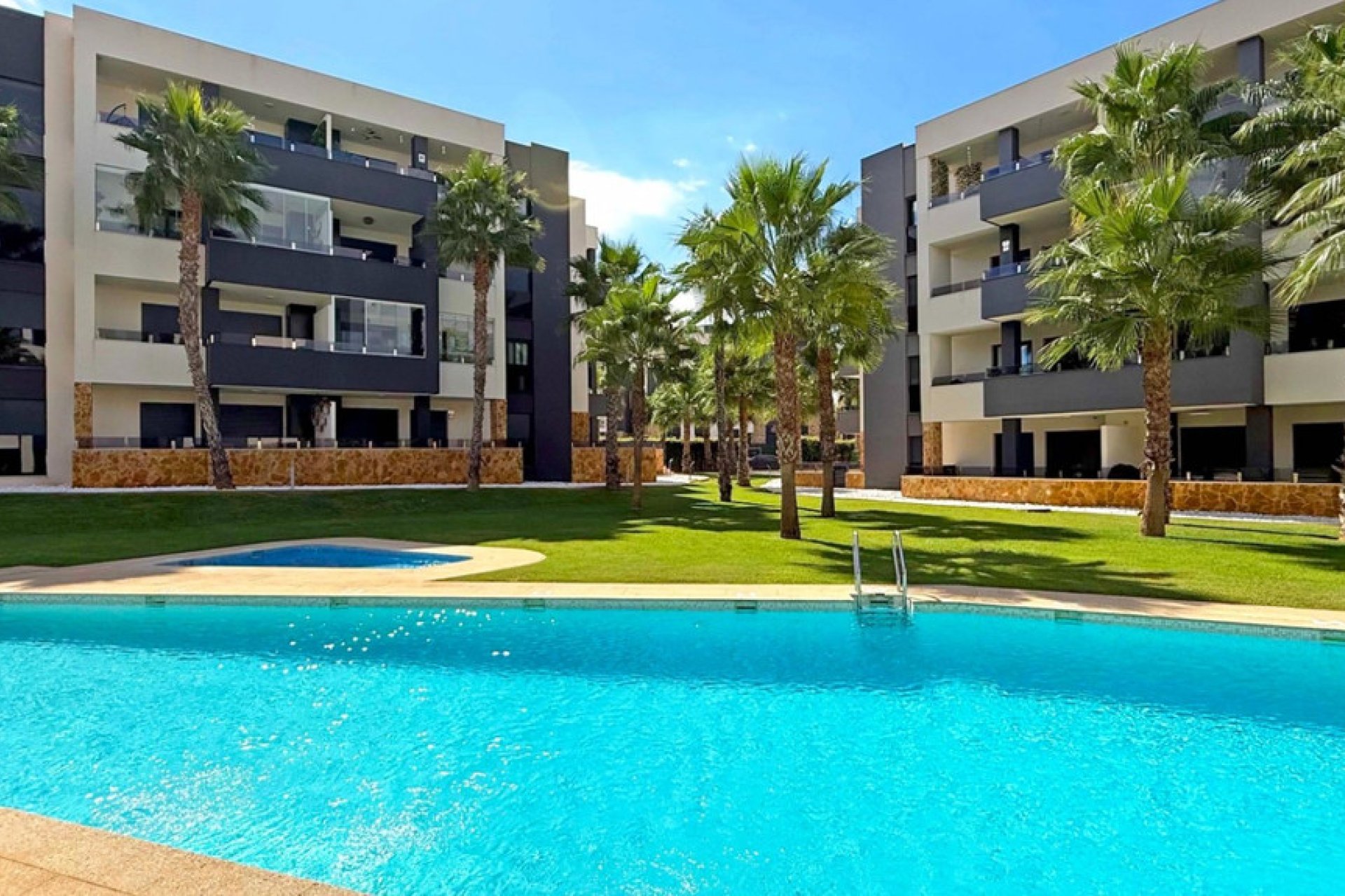 Reventa - Apartamento / piso -
Orihuela - Los Altos