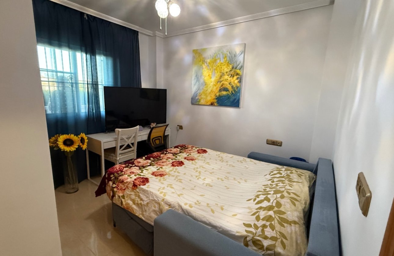 Reventa - Apartamento / piso -
Orihuela - Orihuela Centro