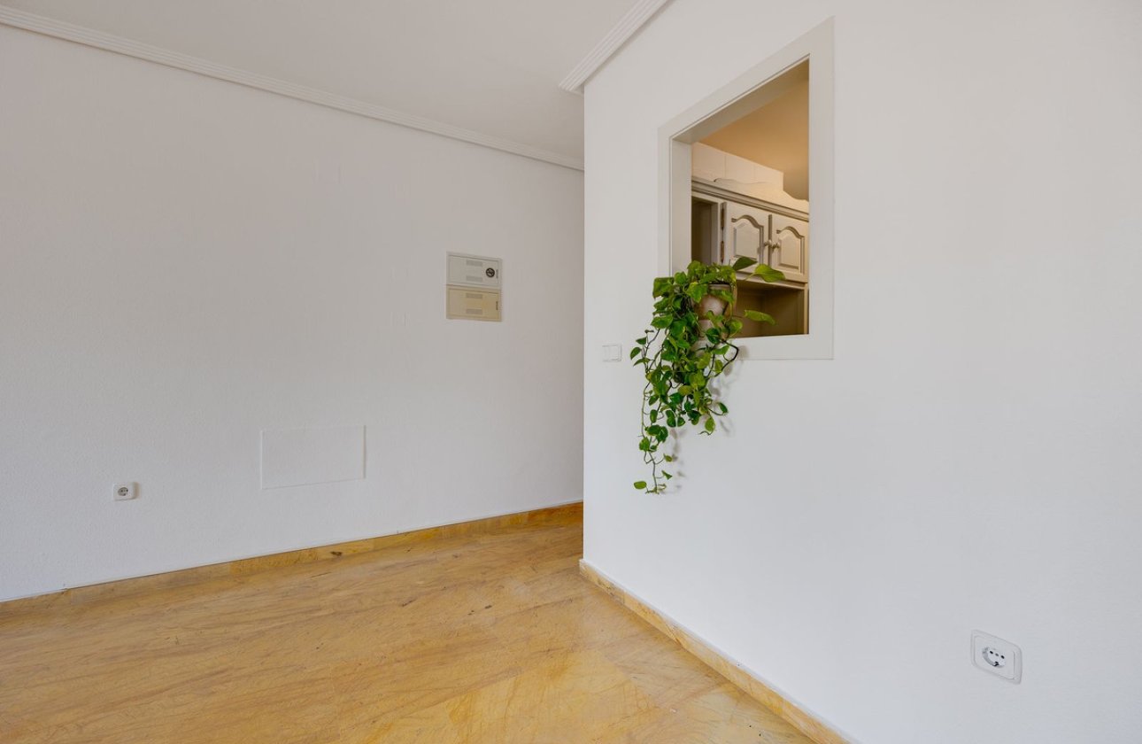 Reventa - Apartamento / piso -
Orihuela - Orihuela Costa