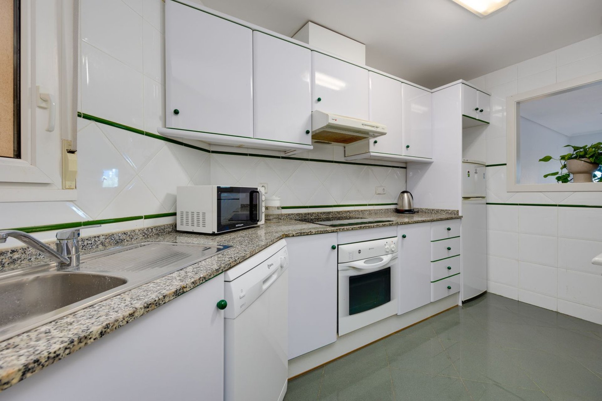 Reventa - Apartamento / piso -
Orihuela - Orihuela Costa