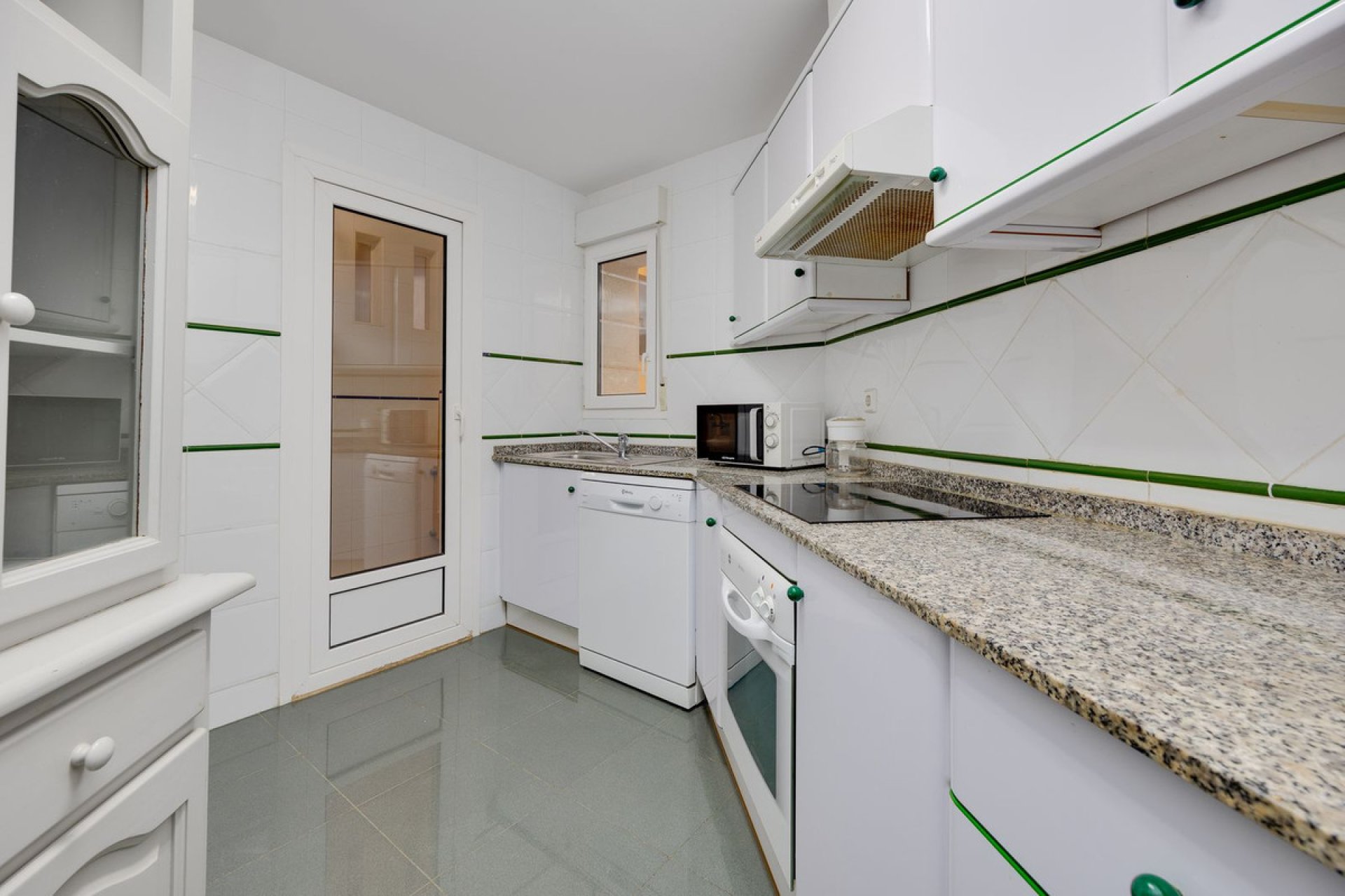 Reventa - Apartamento / piso -
Orihuela - Orihuela Costa