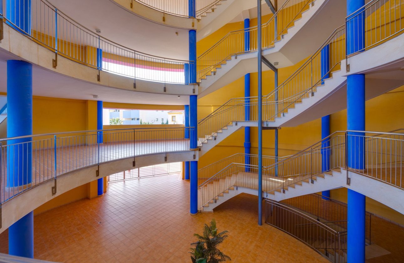 Reventa - Apartamento / piso -
Orihuela - Orihuela Costa