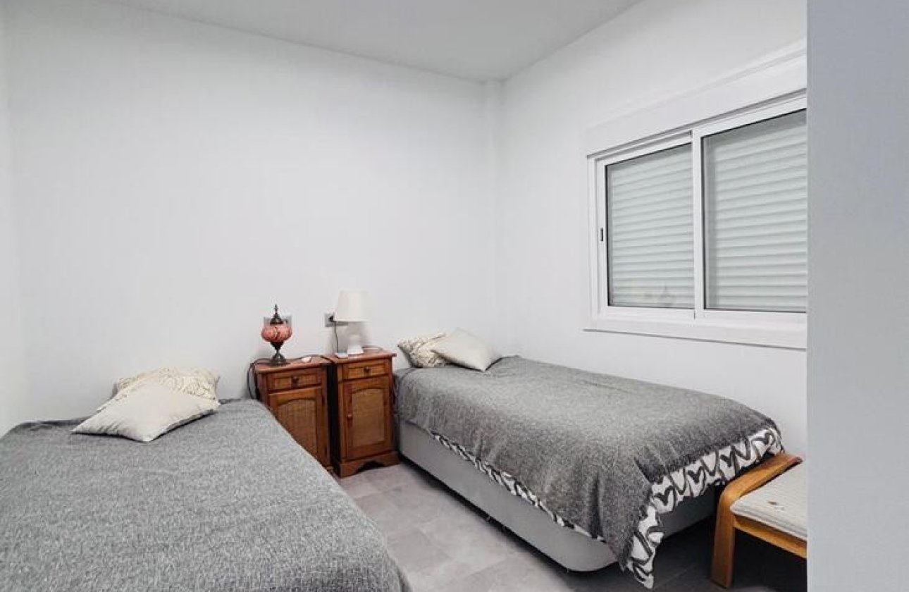 Reventa - Apartamento / piso -
Orihuela - Orihuela Costa