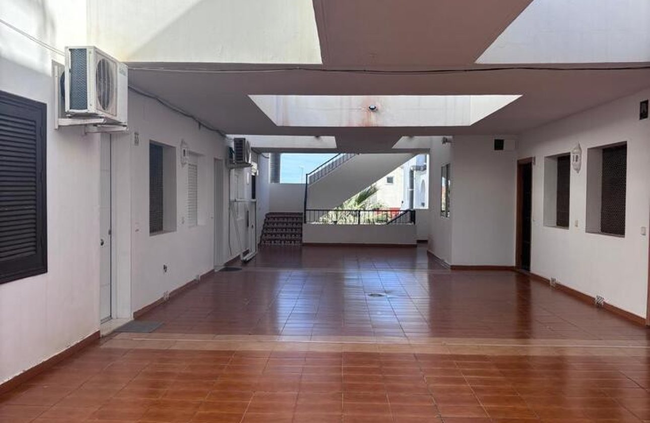 Reventa - Apartamento / piso -
Orihuela - Orihuela Costa