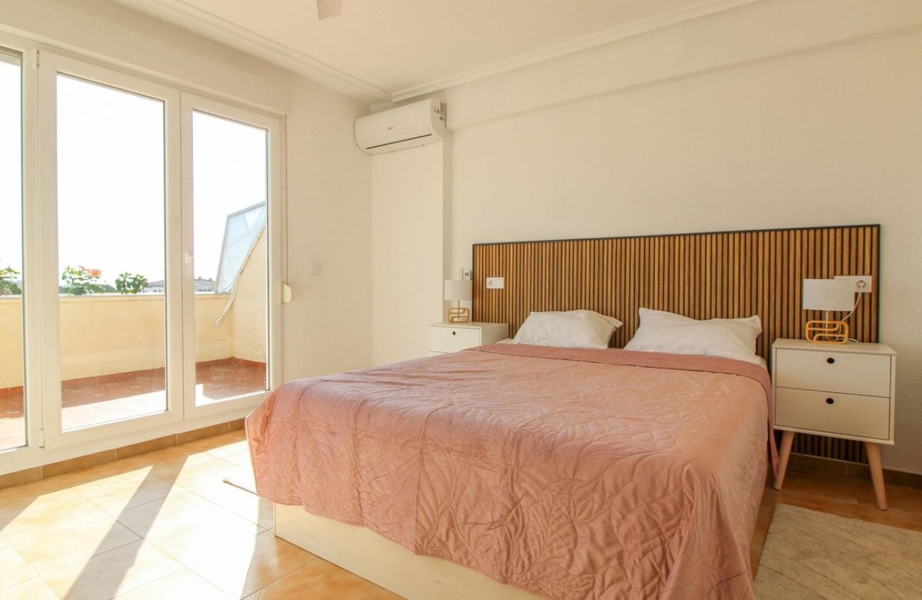 Reventa - Apartamento / piso -
Orihuela - Orihuela Costa