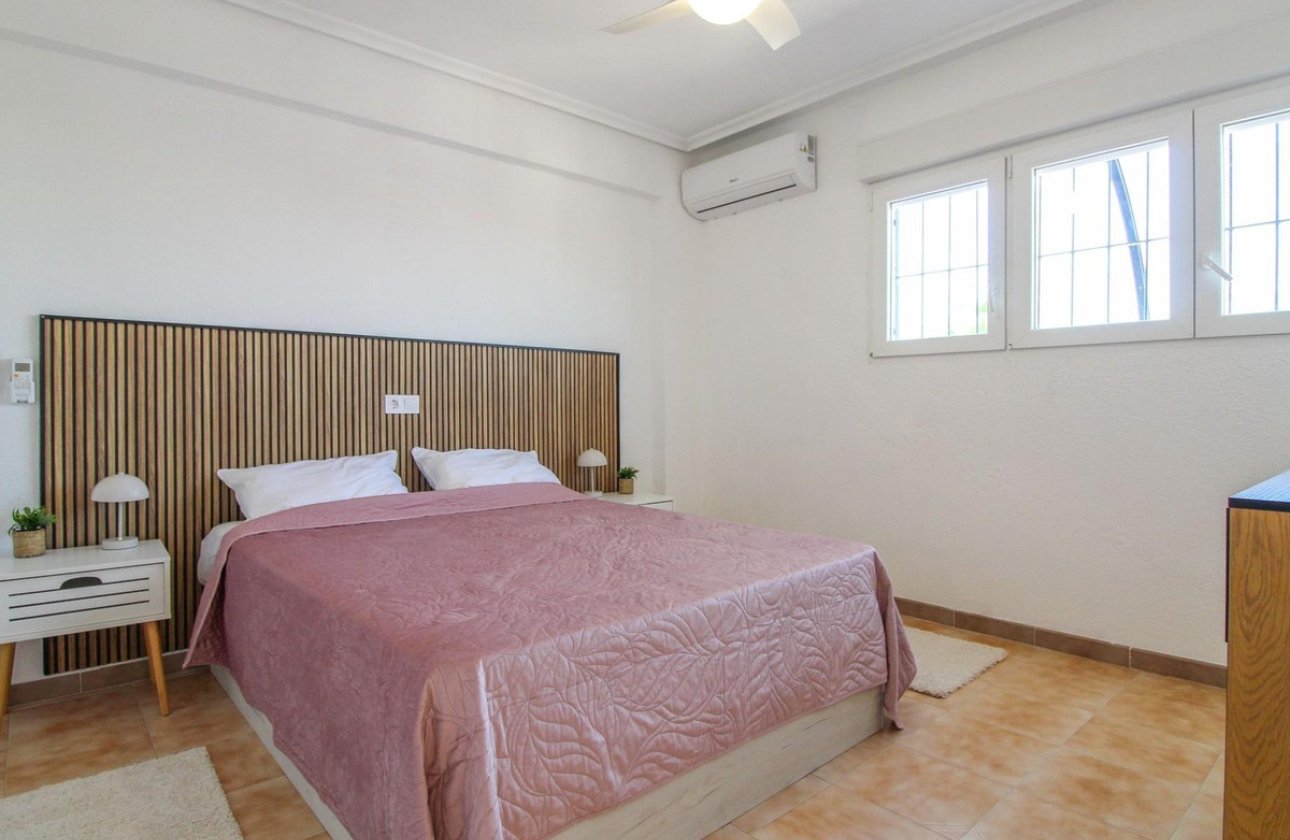 Reventa - Apartamento / piso -
Orihuela - Orihuela Costa