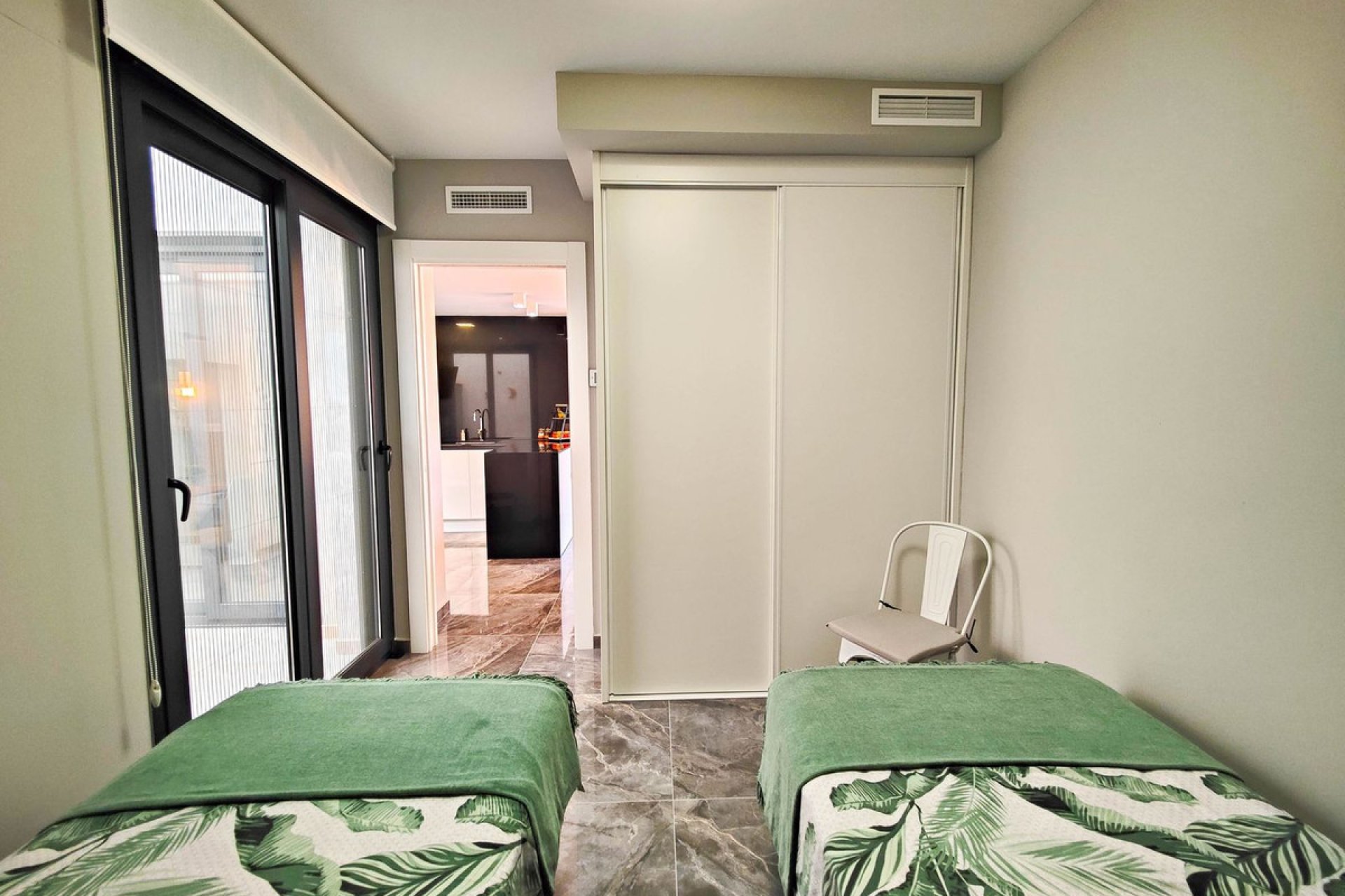 Reventa - Apartamento / piso -
Orihuela - Orihuela Costa