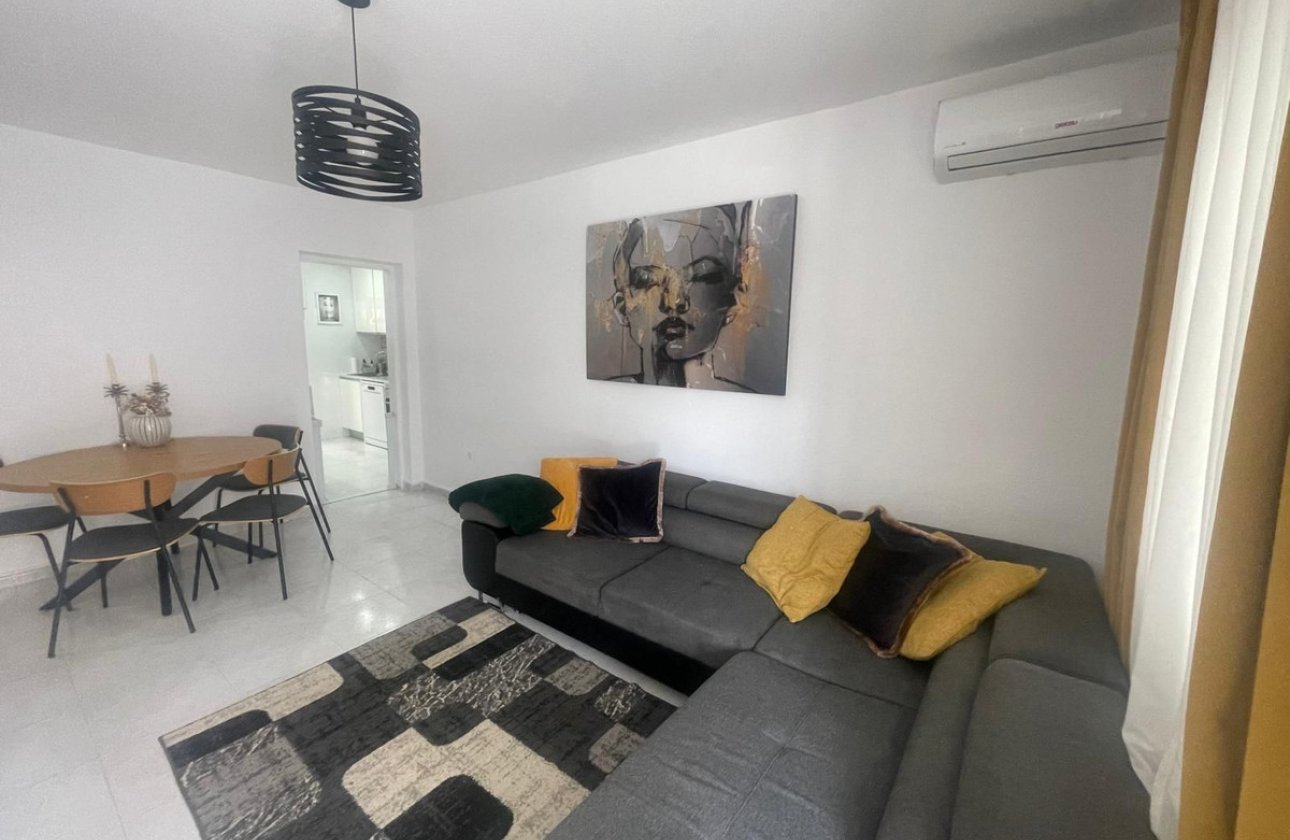 Reventa - Apartamento / piso -
Orihuela - Orihuela Costa