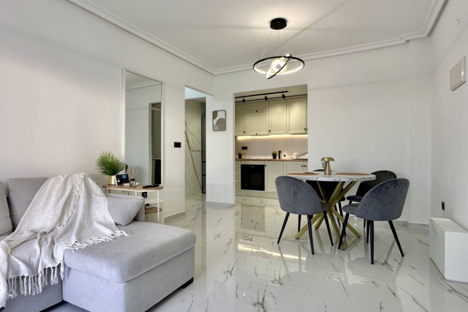 Reventa - Apartamento / piso -
Orihuela - Playa Flamenca