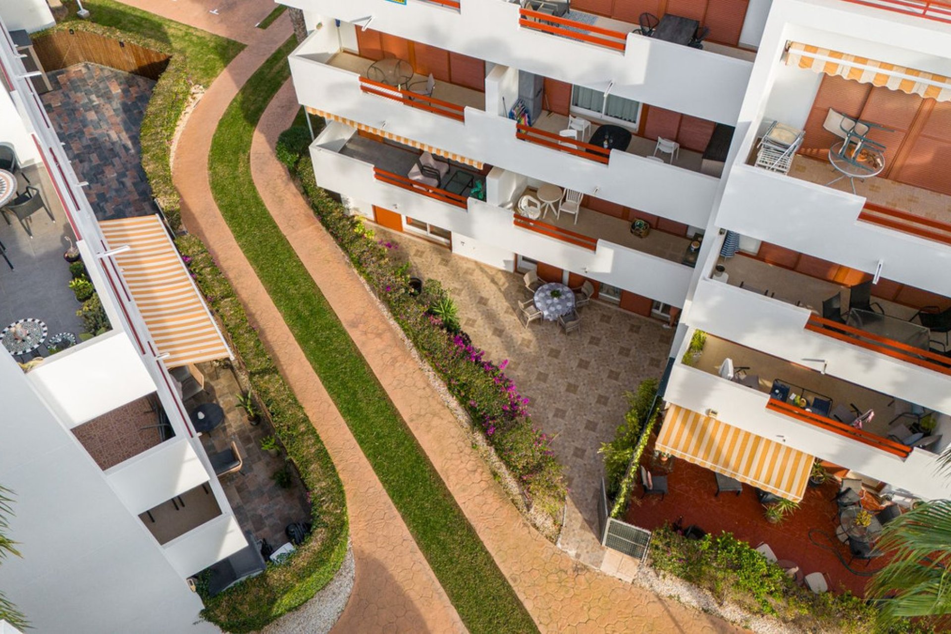 Reventa - Apartamento / piso -
Orihuela - Playa Flamenca