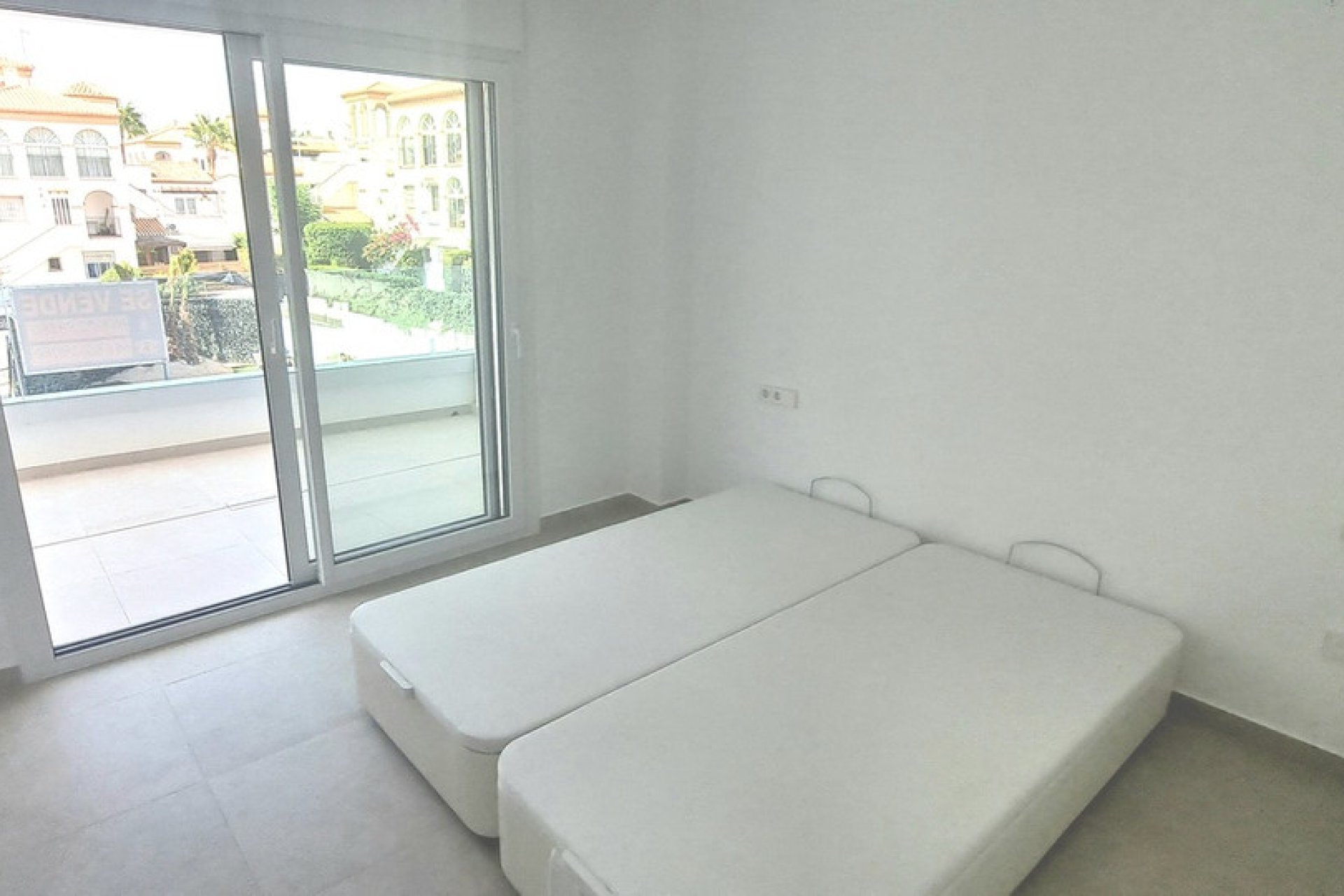 Reventa - Apartamento / piso -
Orihuela - Playa Flamenca