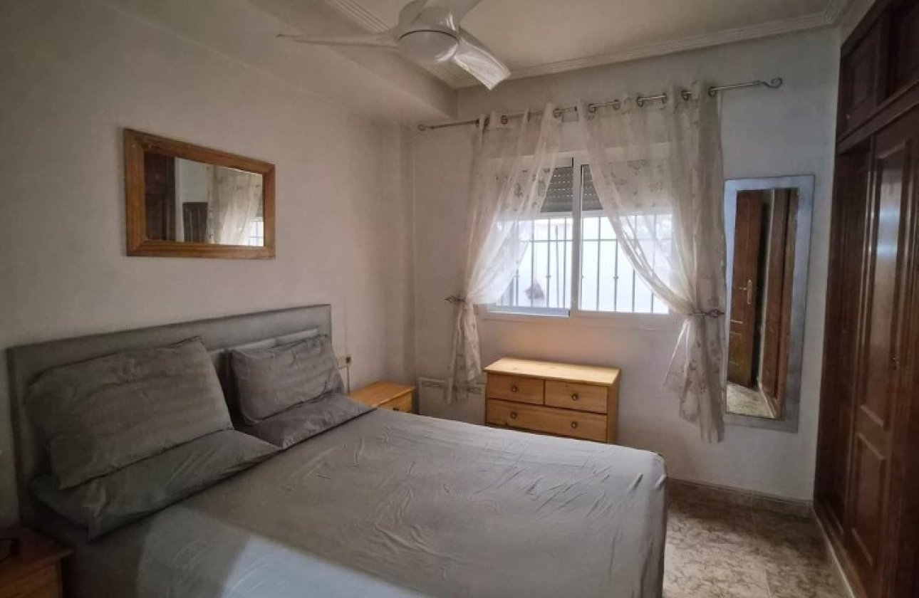 Reventa - Apartamento / piso -
Orihuela - Punta Prima