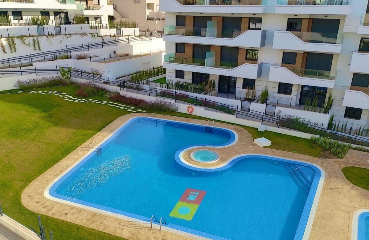 Reventa - Apartamento / piso -
Orihuela - Villamartin