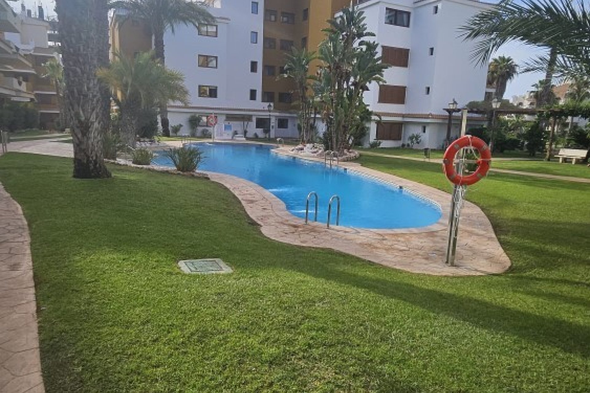 Reventa - Apartamento / piso -
Punta Prima - La Entrada