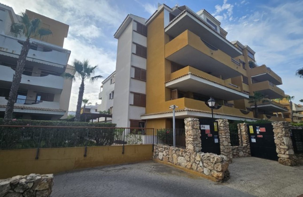 Reventa - Apartamento / piso -
Punta Prima - La Entrada