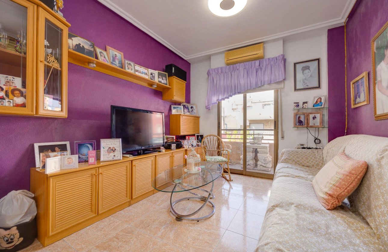 Reventa - Apartamento / piso -
Torrevieja - Centro - Muelle Pesquero