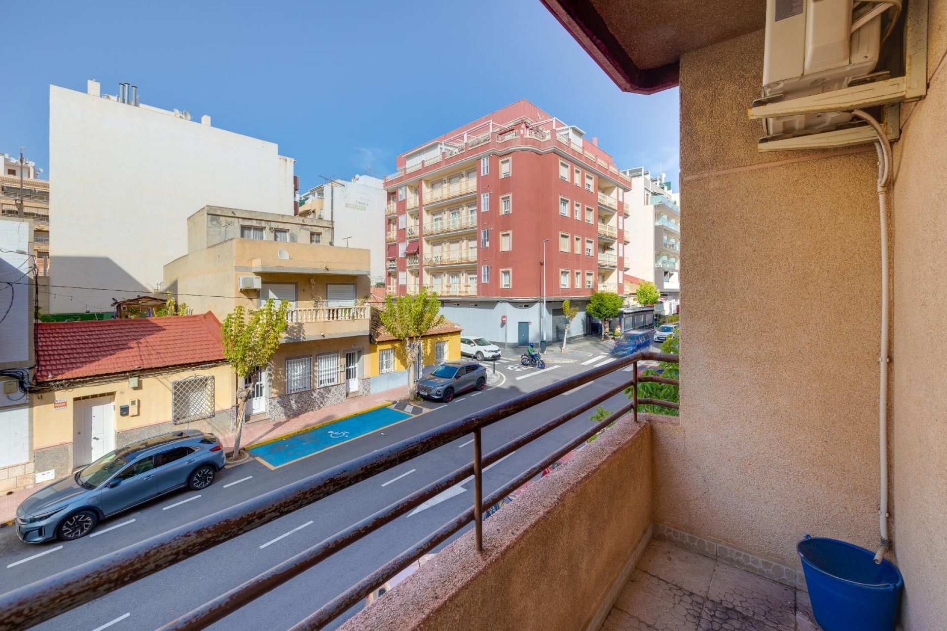 Reventa - Apartamento / piso -
Torrevieja - Centro - Muelle Pesquero