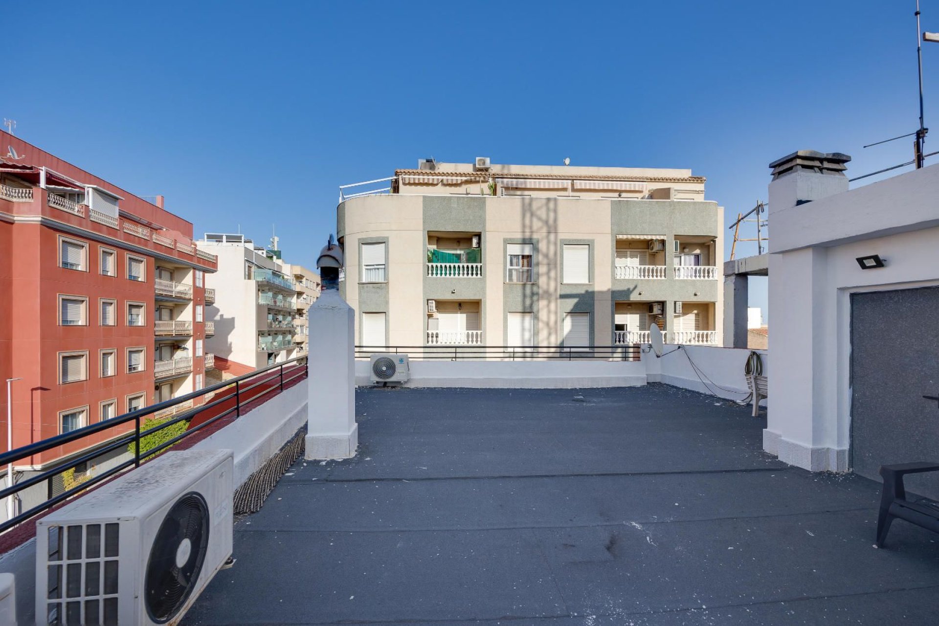 Reventa - Apartamento / piso -
Torrevieja - Centro - Muelle Pesquero