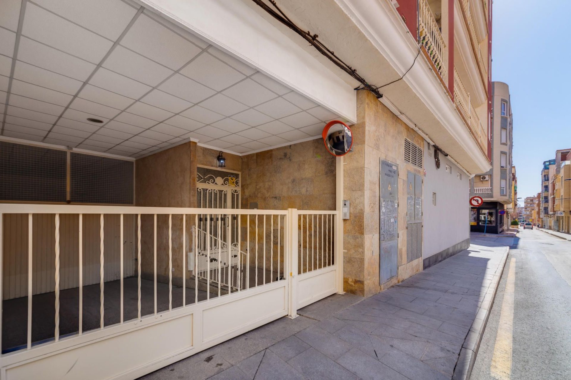 Reventa - Apartamento / piso -
Torrevieja - Centro - Muelle Pesquero