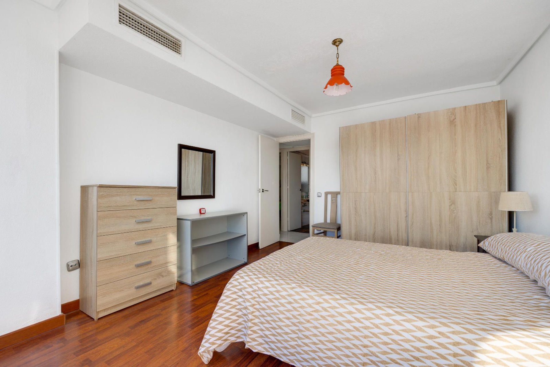 Reventa - Apartamento / piso -
Torrevieja - Centro