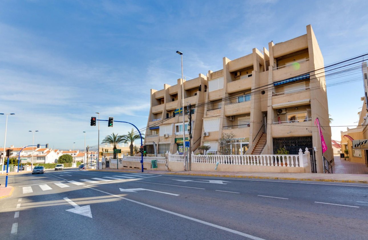 Reventa - Apartamento / piso -
Torrevieja - La Mata