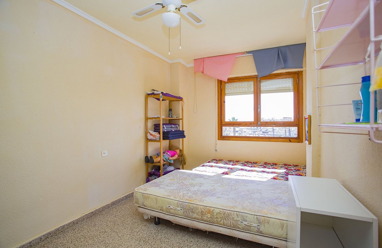 Reventa - Apartamento / piso -
Torrevieja - La Mata