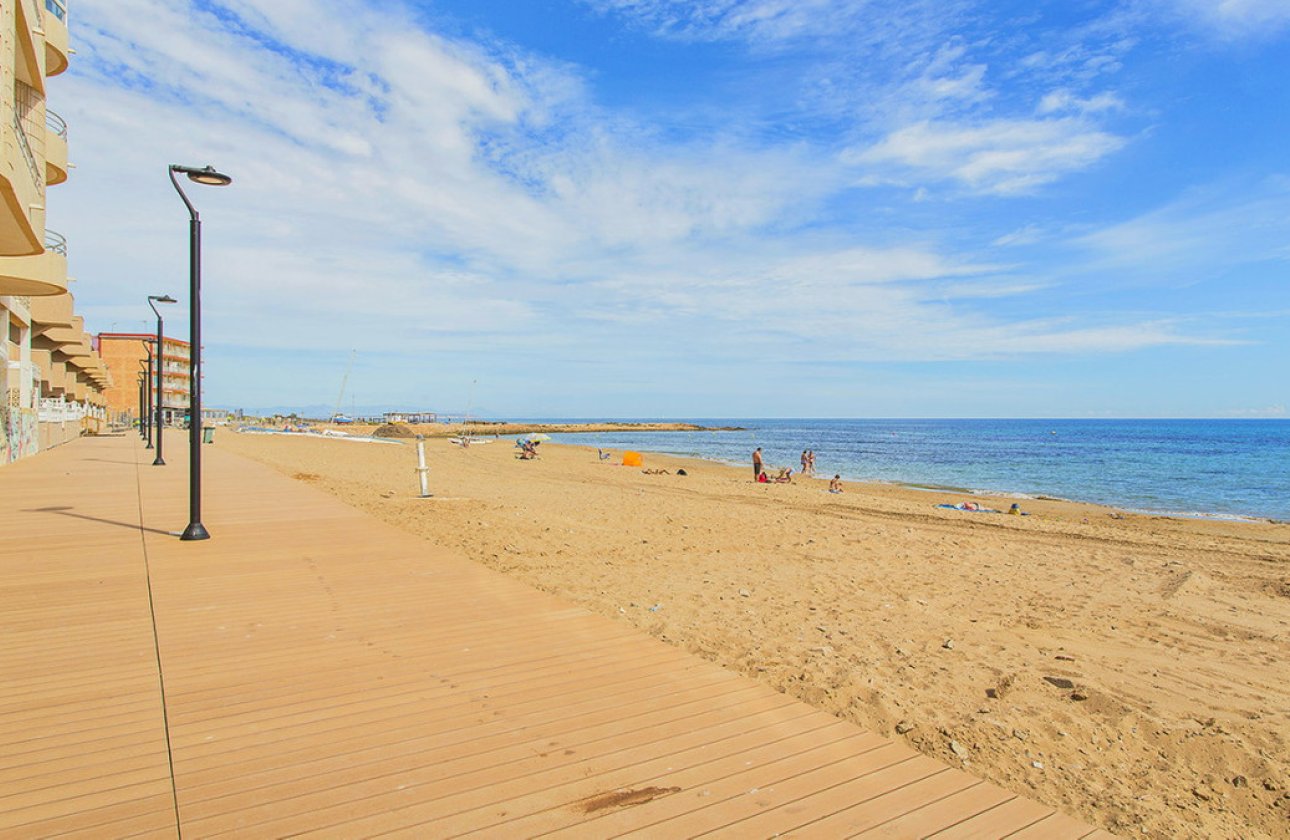 Reventa - Apartamento / piso -
Torrevieja - La Mata