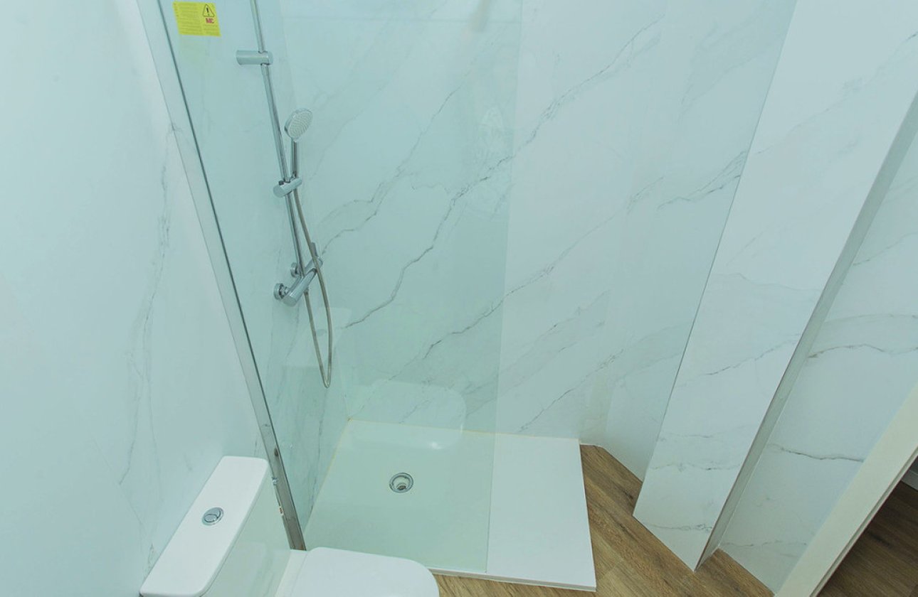 Reventa - Apartamento / piso -
Torrevieja - La Mata