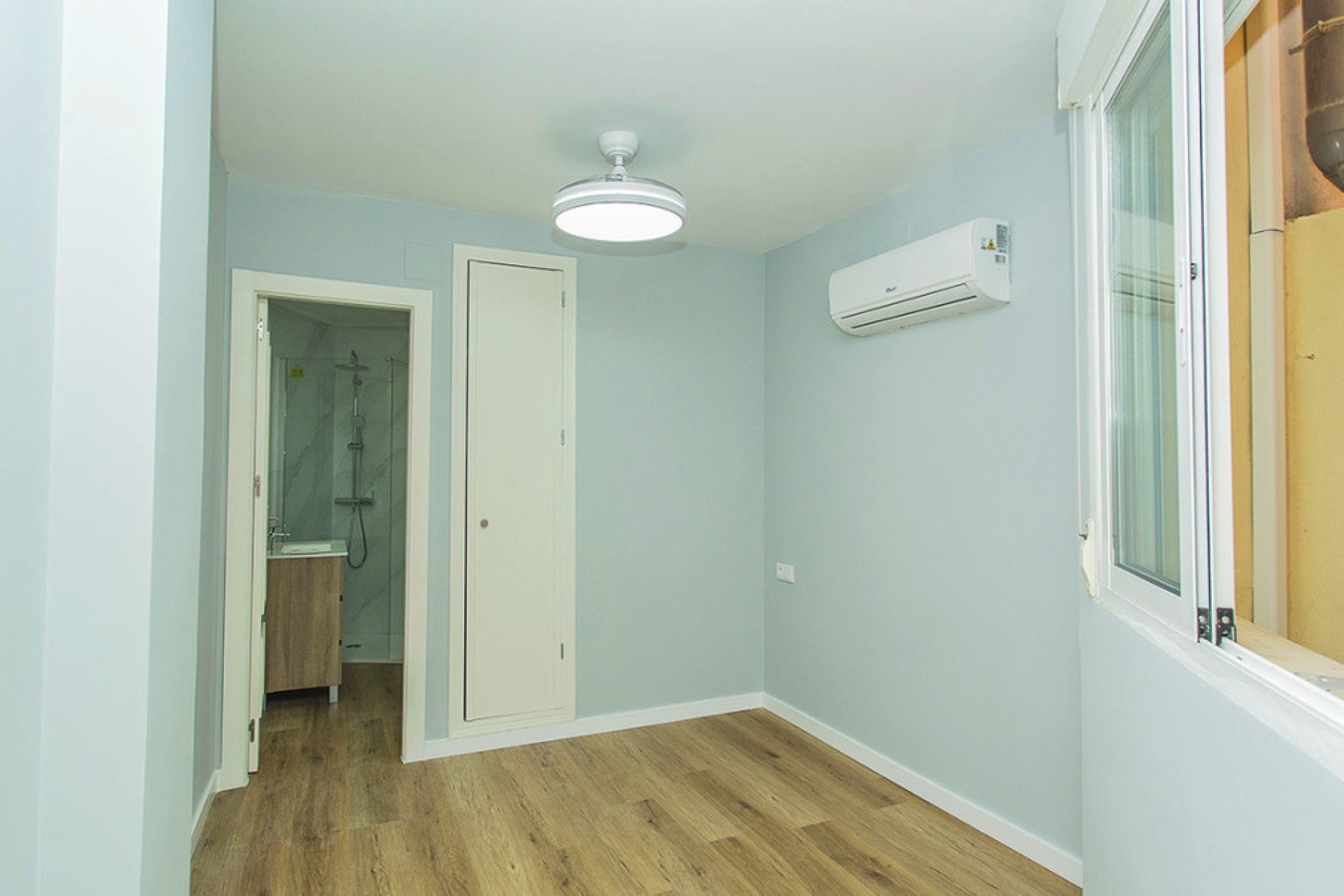 Reventa - Apartamento / piso -
Torrevieja - La Mata