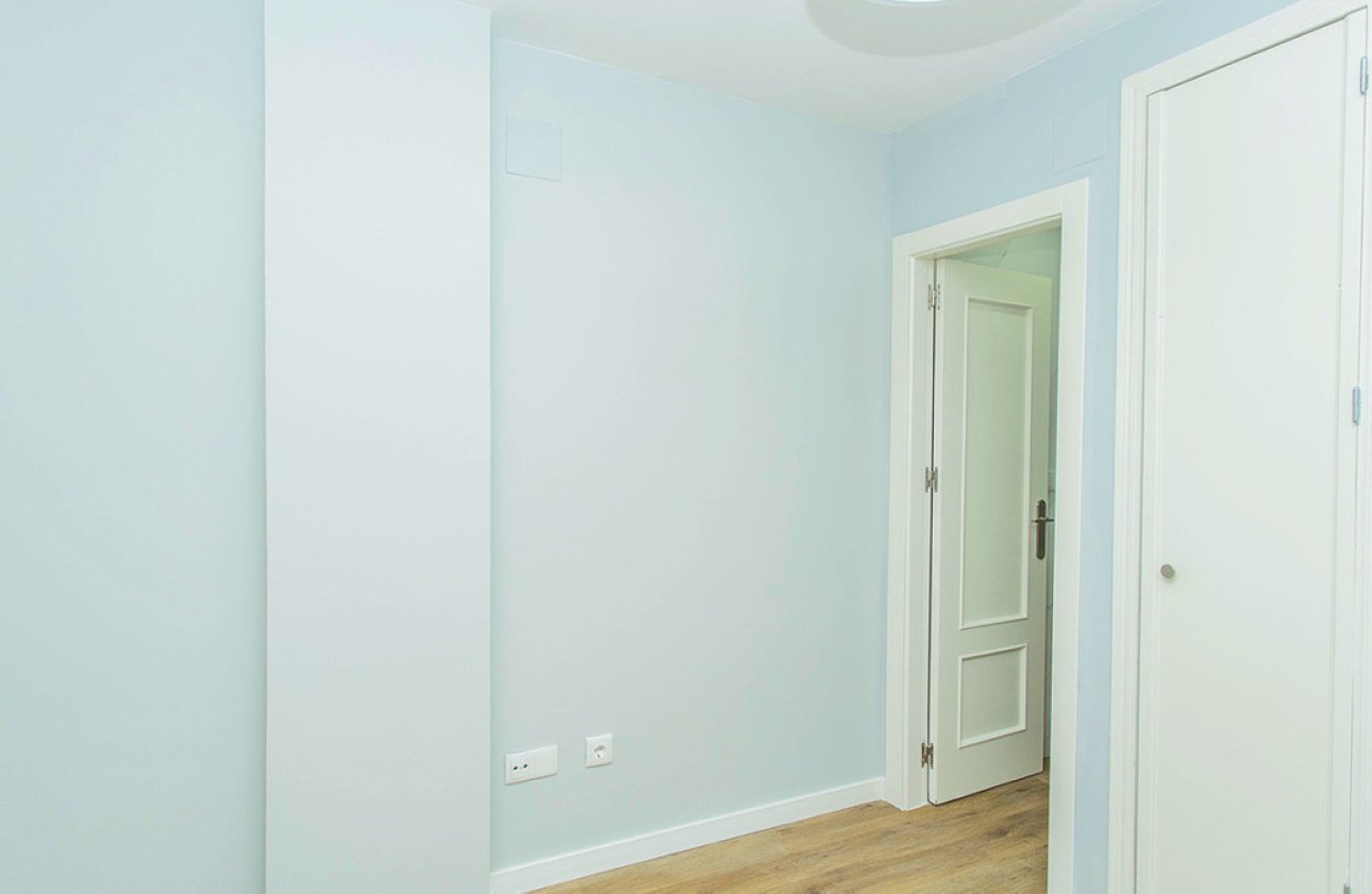 Reventa - Apartamento / piso -
Torrevieja - La Mata