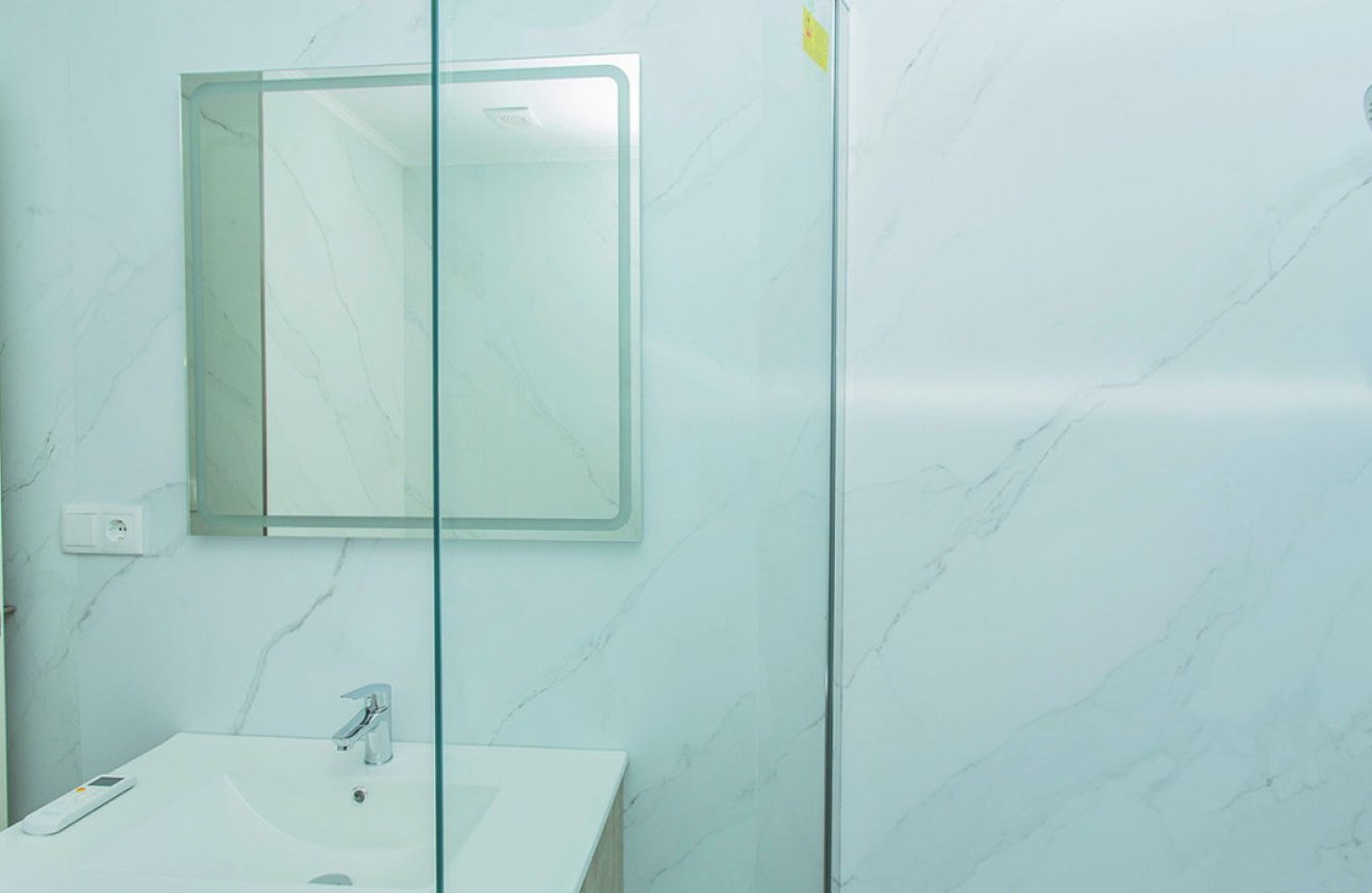 Reventa - Apartamento / piso -
Torrevieja - La Mata