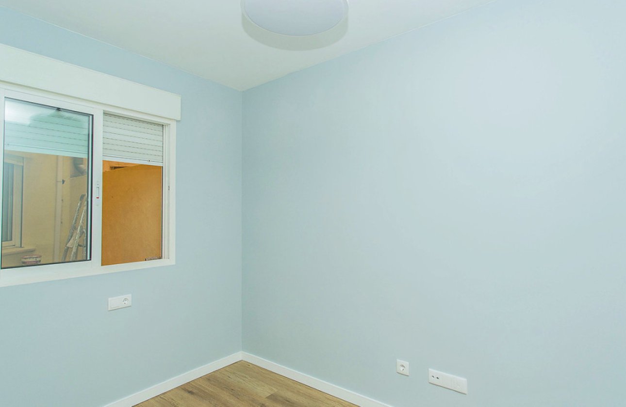 Reventa - Apartamento / piso -
Torrevieja - La Mata