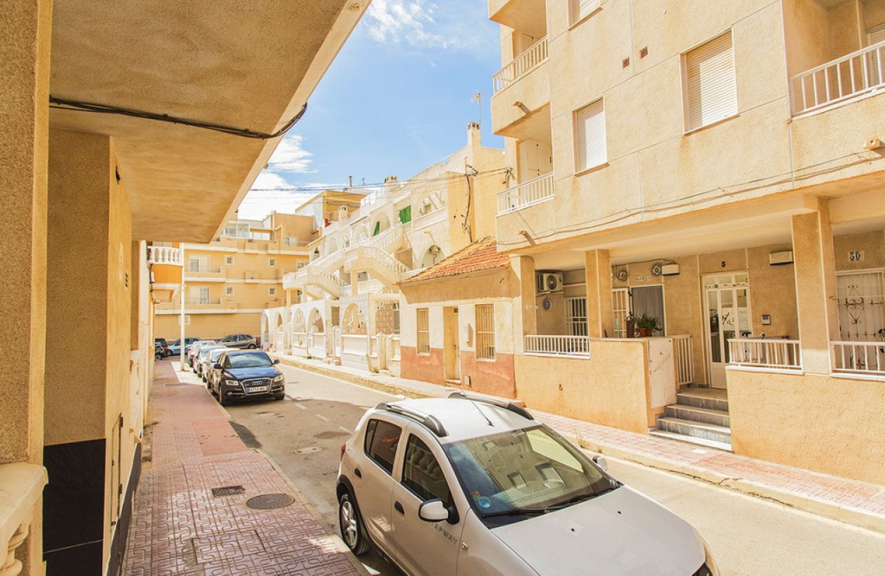 Reventa - Apartamento / piso -
Torrevieja - La Mata