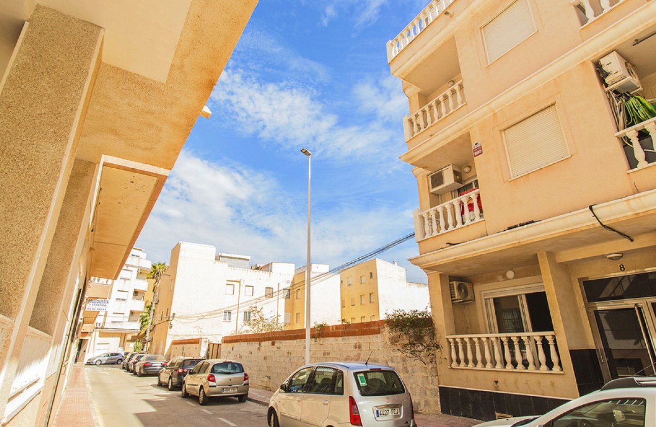 Reventa - Apartamento / piso -
Torrevieja - La Mata