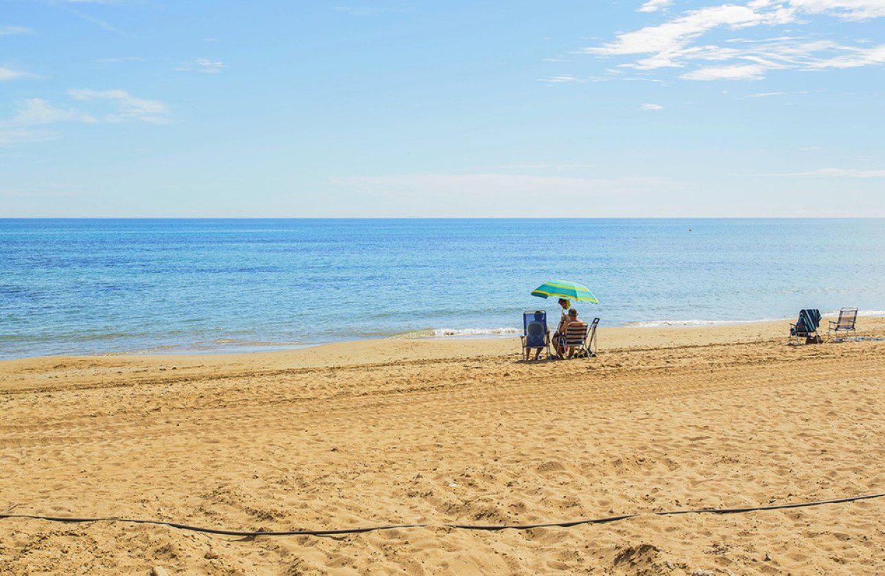 Reventa - Apartamento / piso -
Torrevieja - La Mata