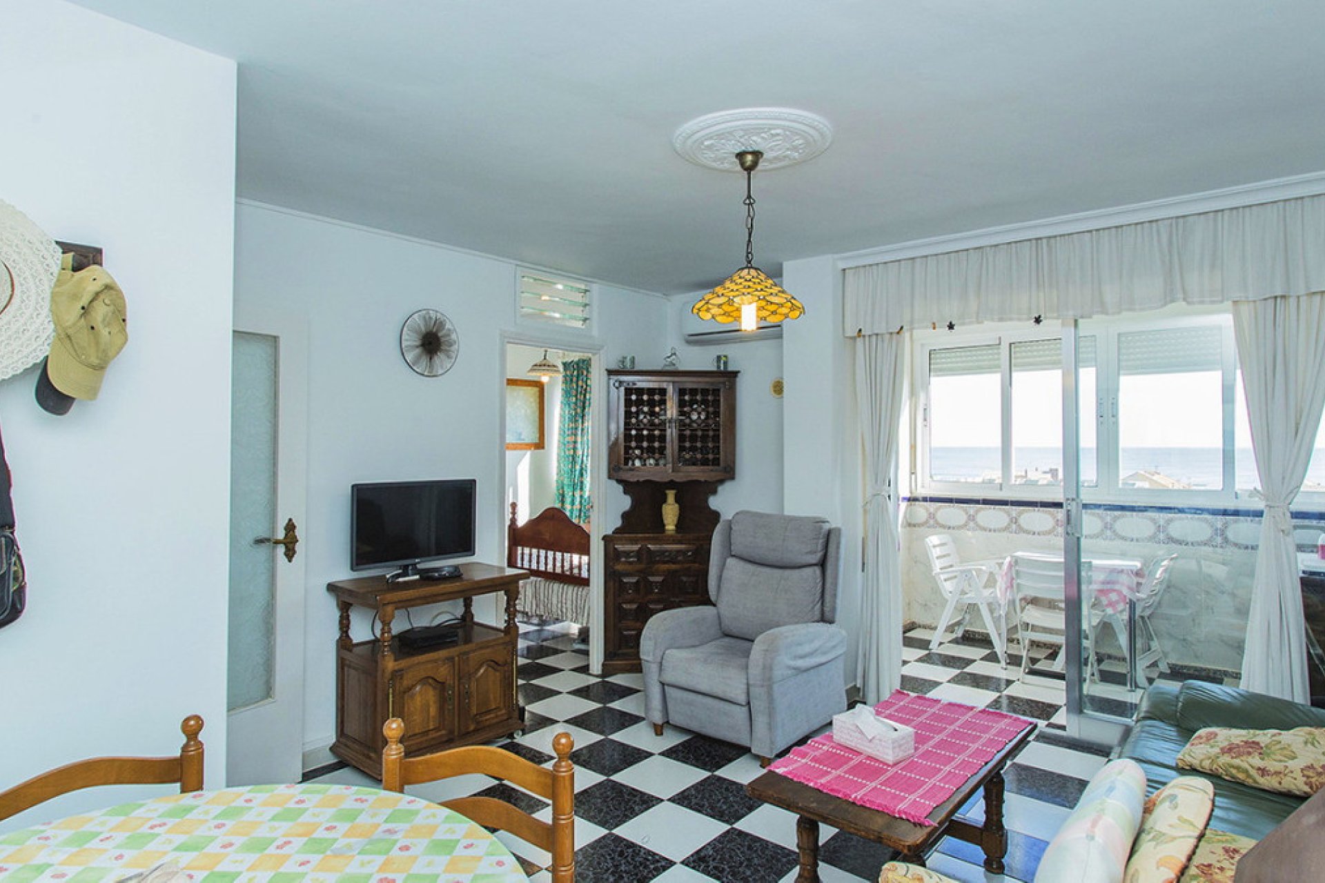 Reventa - Apartamento / piso -
Torrevieja - La Mata