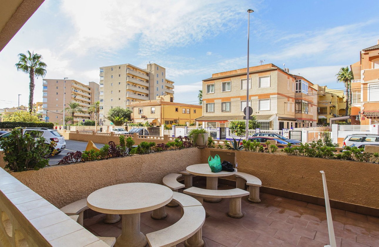 Reventa - Apartamento / piso -
Torrevieja - La Mata