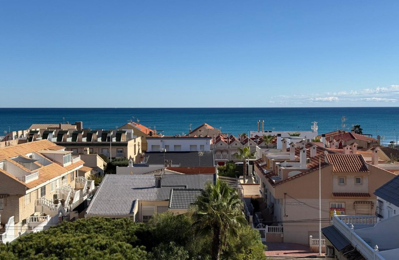 Reventa - Apartamento / piso -
Torrevieja - La Mata