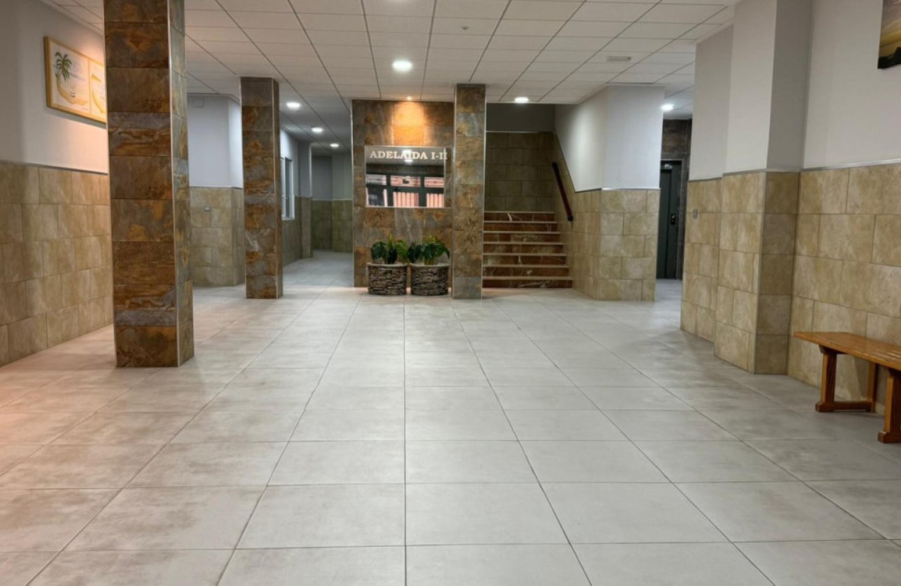 Reventa - Apartamento / piso -
Torrevieja - La Mata