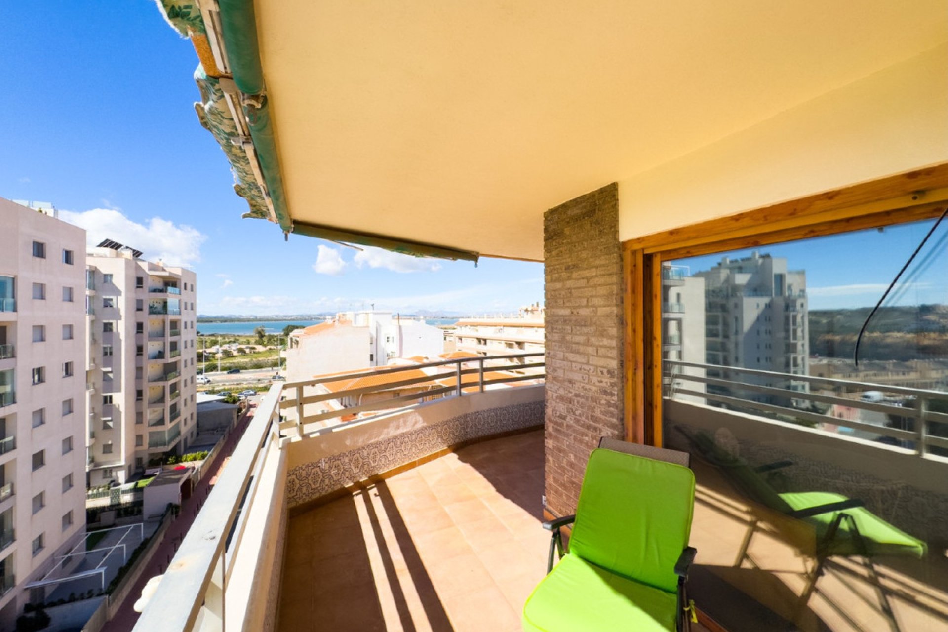 Reventa - Apartamento / piso -
Torrevieja - La Mata