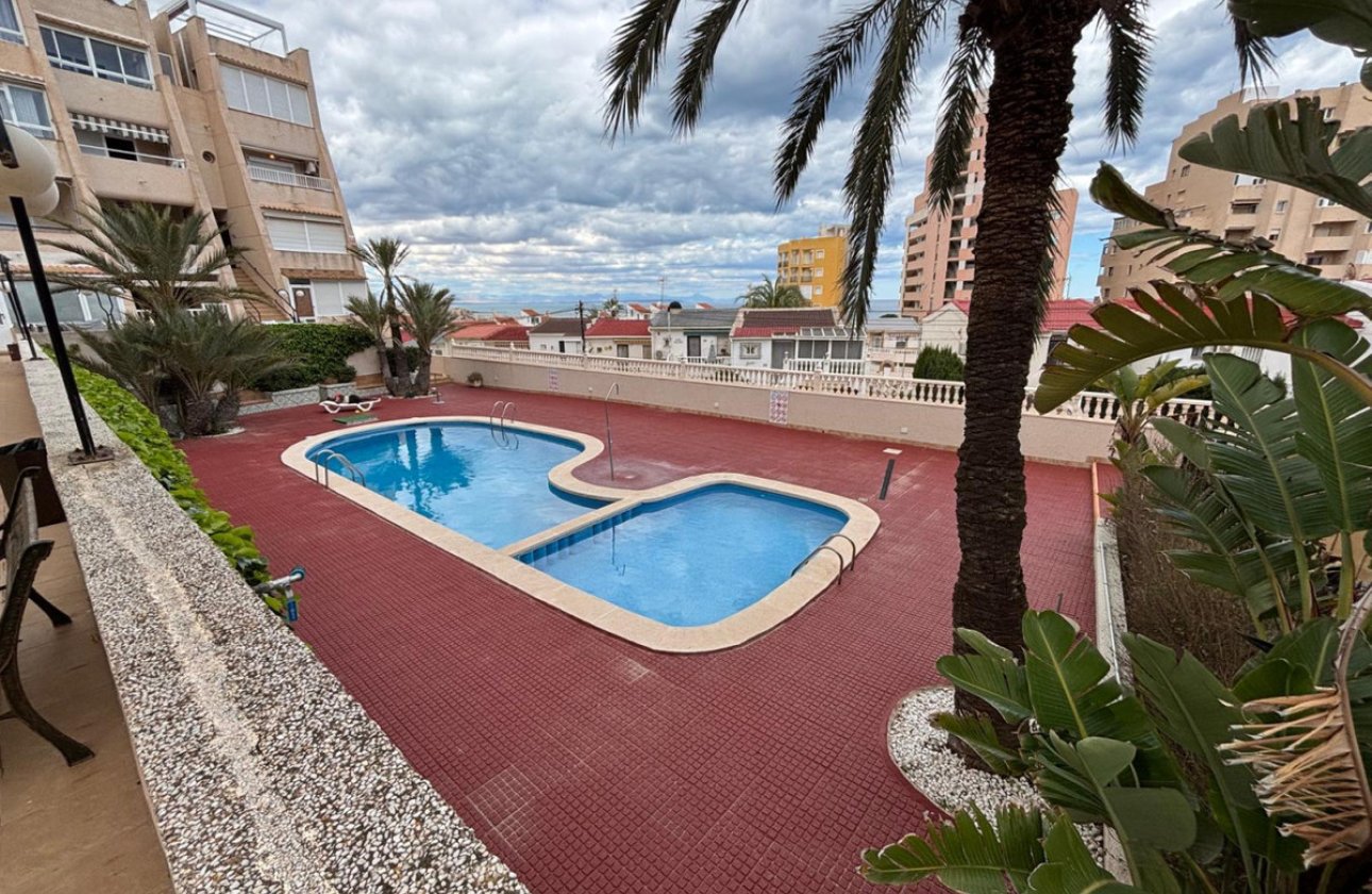Reventa - Apartamento / piso -
Torrevieja - La Mata