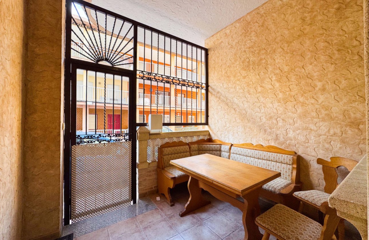 Reventa - Apartamento / piso -
Torrevieja - La Mata