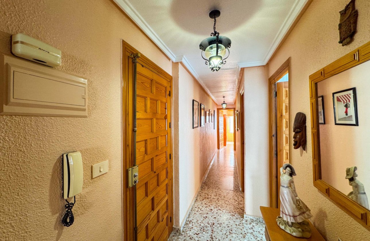 Reventa - Apartamento / piso -
Torrevieja - La Mata