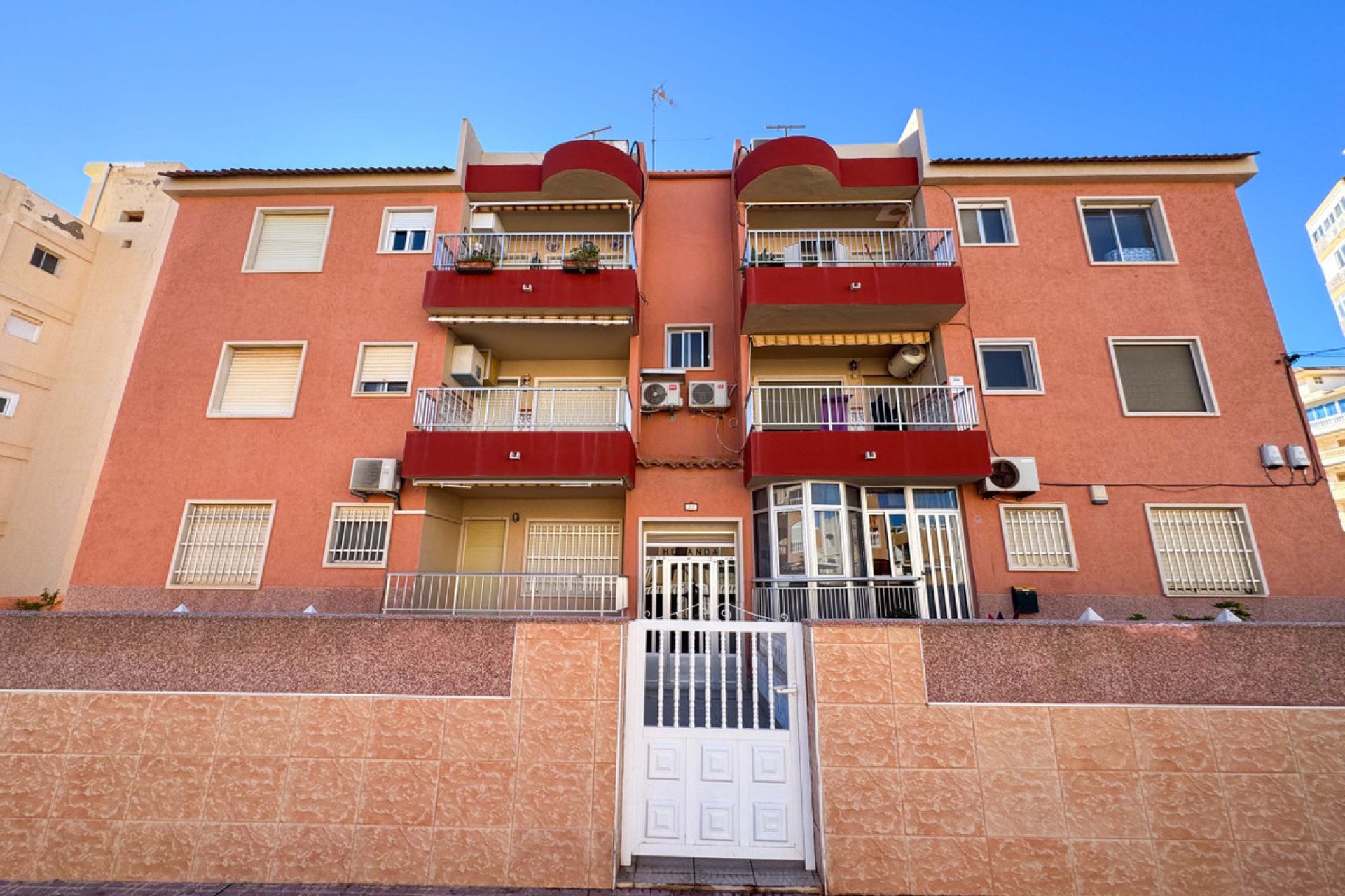 Reventa - Apartamento / piso -
Torrevieja - La Mata