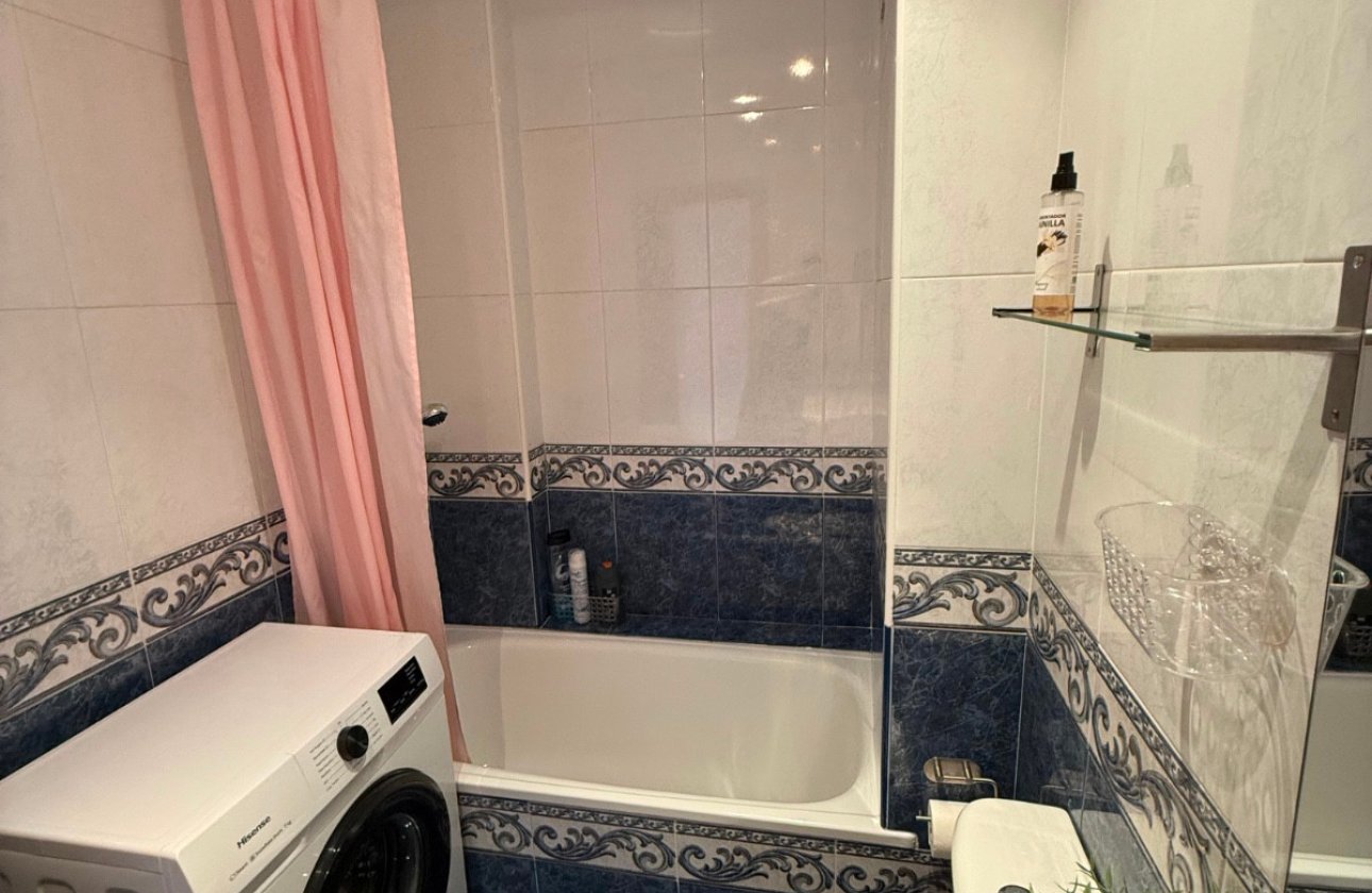 Reventa - Apartamento / piso -
Torrevieja - La Mata