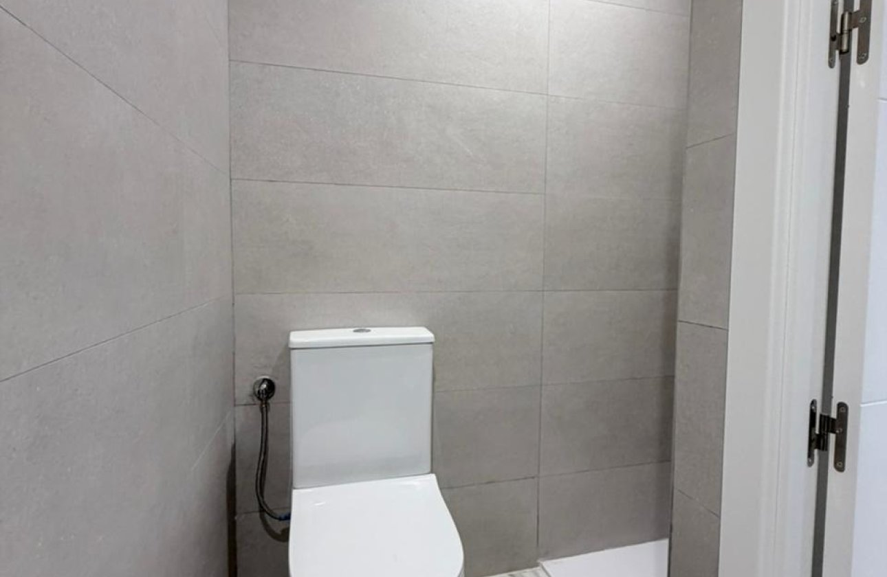 Reventa - Apartamento / piso -
Torrevieja - Playa del Cura