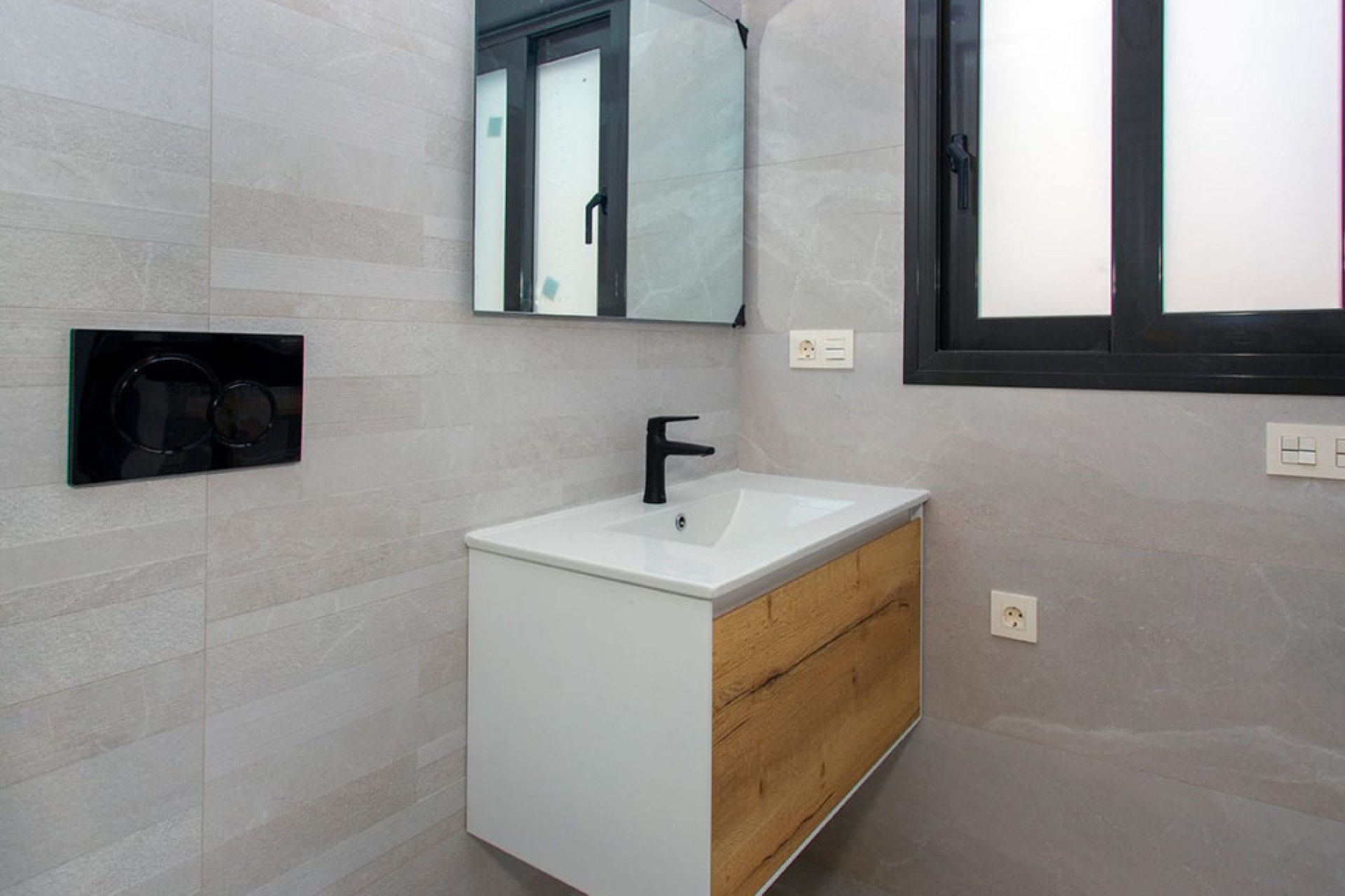 Reventa - Apartamento / piso -
Torrevieja - Playa del Cura