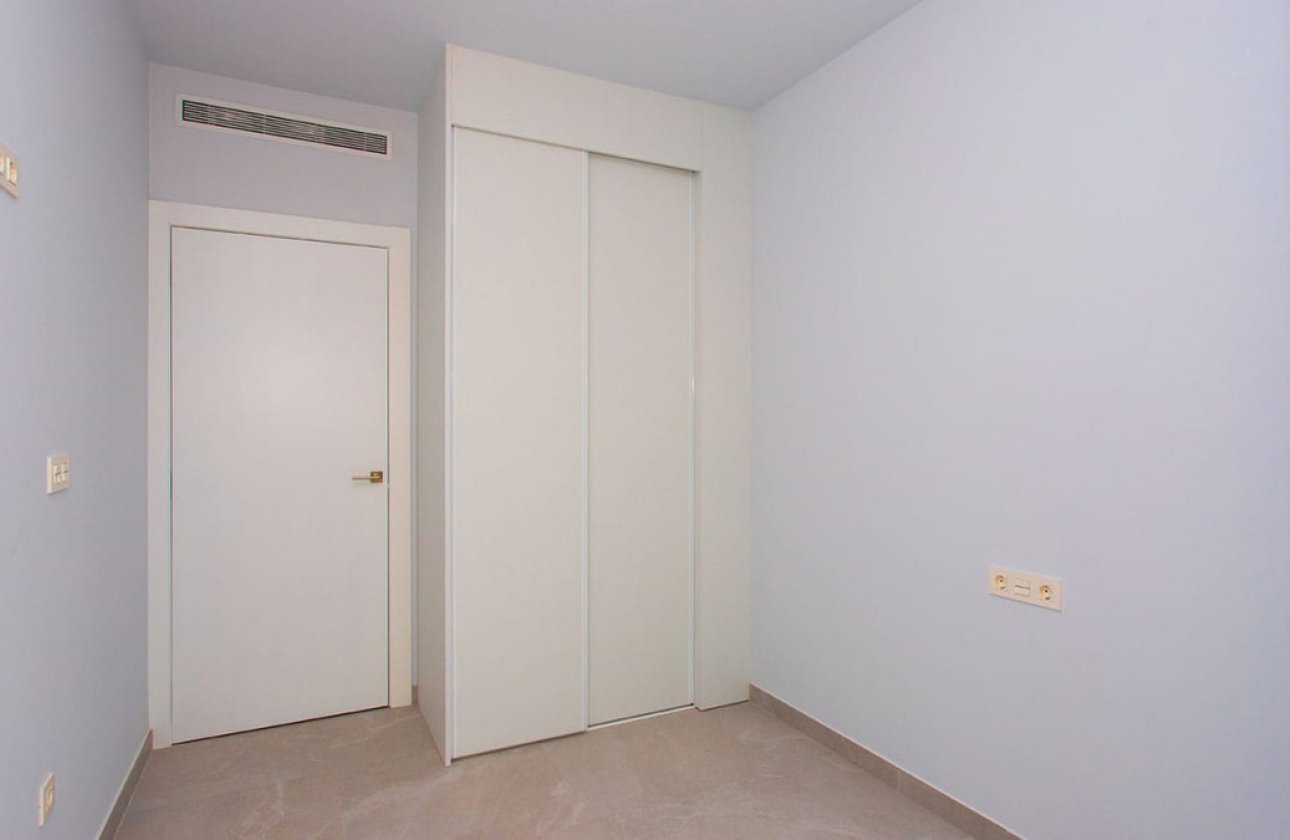Reventa - Apartamento / piso -
Torrevieja - Playa del Cura